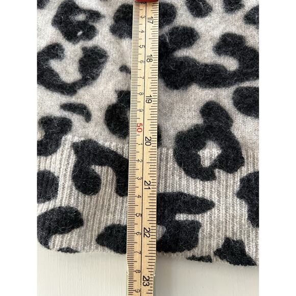 Chicos Cashmere Sweater Animal Print Size 3 XL / Large SEE MEASUREMENTS - Picture 10 of 16